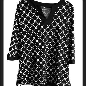 Black and White Patterned Women's Top